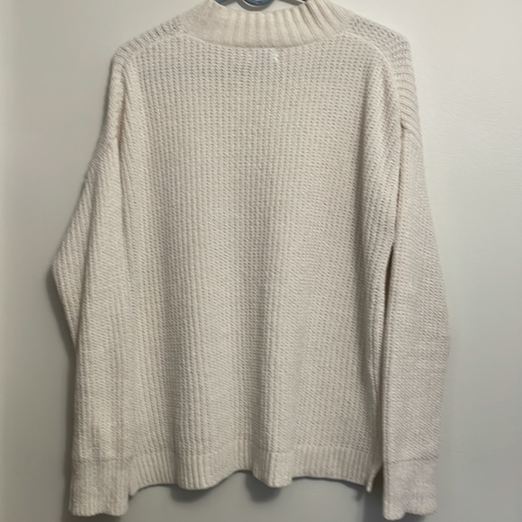 WOMENS LARGE WHITE SWEATER - Picture 4 of 5